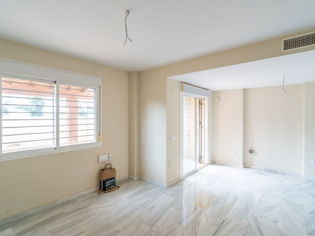 4 Makuuhuoneen Rivitalo Calahonda