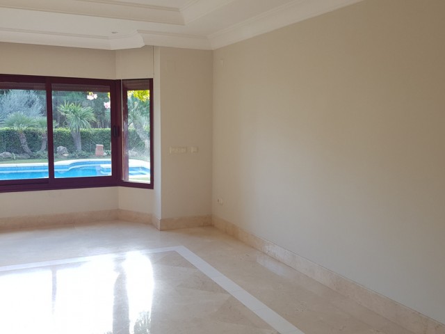 4 Schlafzimmer Villa in Sierra Blanca