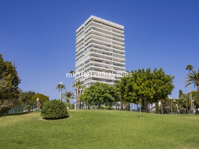 2 Bedrooms Apartment in Río Real