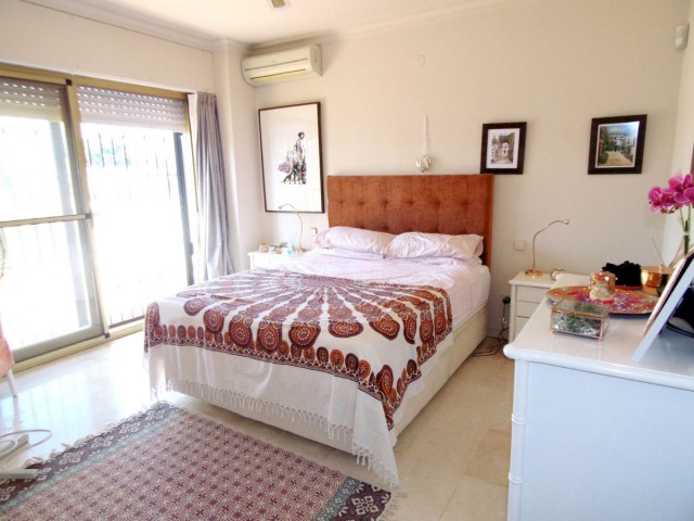 4 Schlafzimmer Villa in Sierrezuela