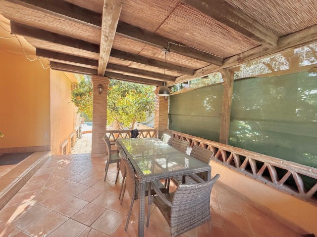 Villa con 4 Dormitorios  en Sierrezuela