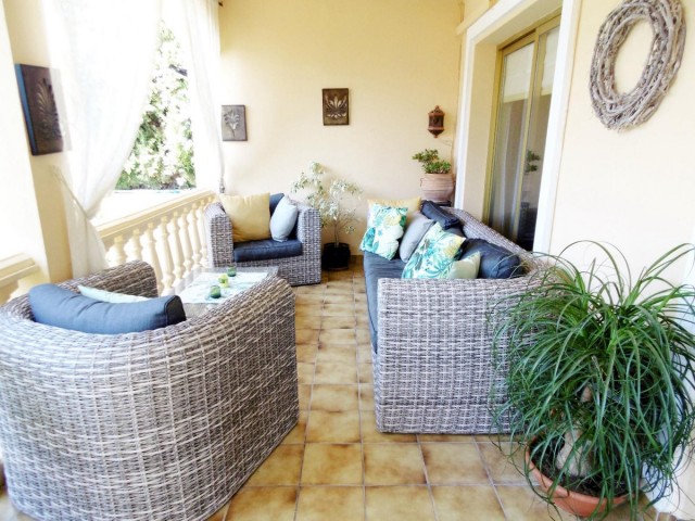 Villa con 4 Dormitorios  en Sierrezuela