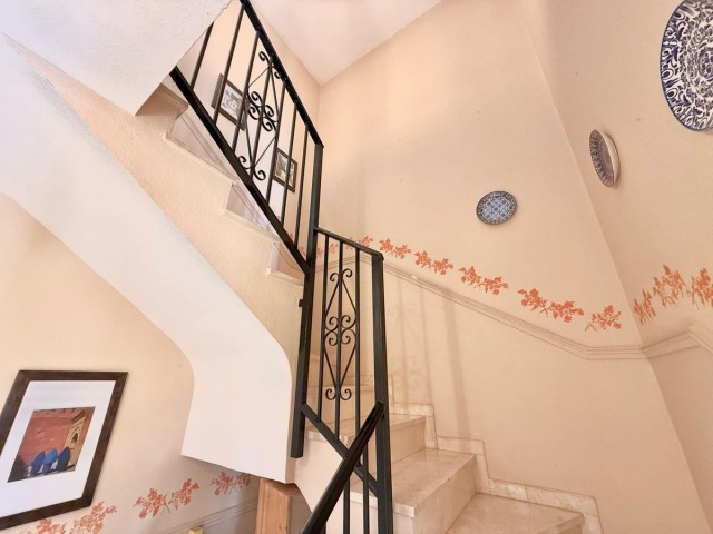 Villa con 4 Dormitorios  en Sierrezuela