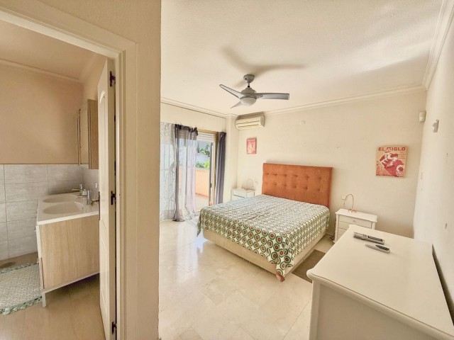 Villa con 4 Dormitorios  en Sierrezuela
