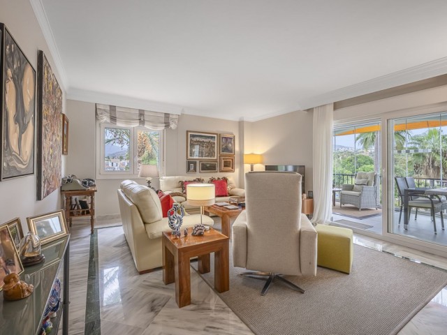 2 Bedrooms Apartment in Nueva Andalucía