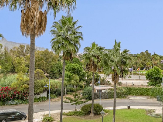 2 Bedrooms Apartment in Nueva Andalucía