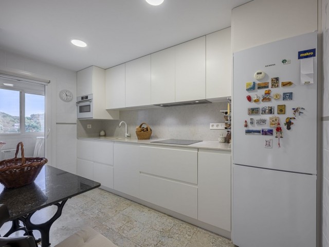 2 Bedrooms Apartment in Nueva Andalucía