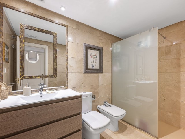 2 Bedrooms Apartment in Nueva Andalucía