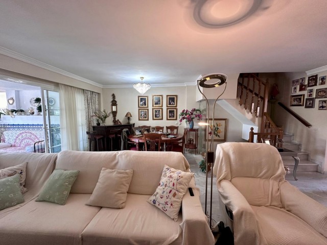 4 Schlafzimmer Reihenhaus in Estepona