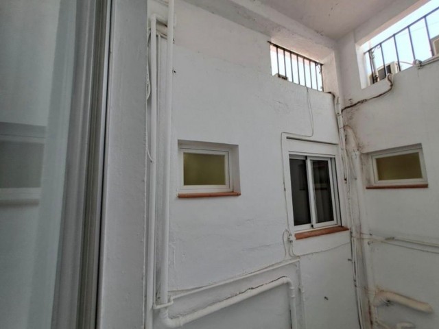 Commercial avec 0 Chambres  à Marbella