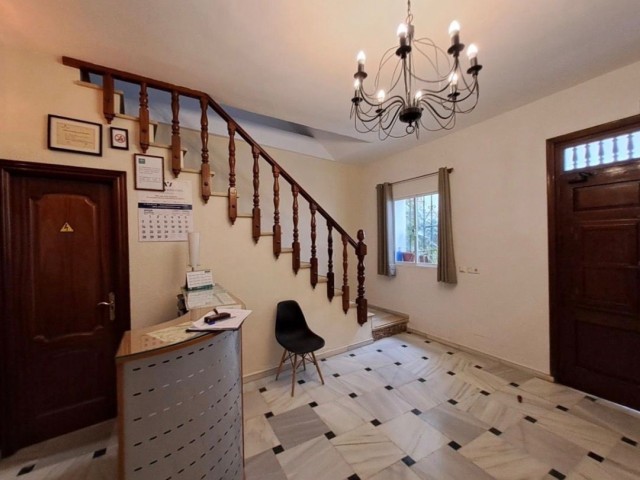 Commercial avec 0 Chambres  à Marbella