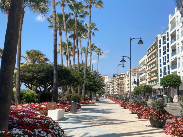 Appartement avec 3 Chambres  à Estepona