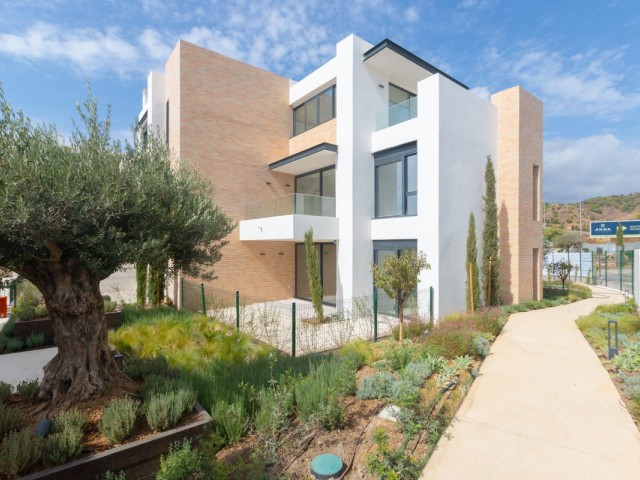 2 Bedrooms Apartment in Estepona