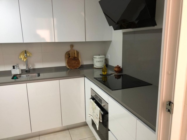 3 Bedrooms Apartment in Nueva Andalucía