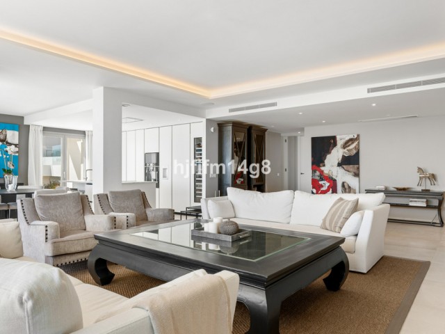 3 Schlafzimmer Apartment in Nueva Andalucía