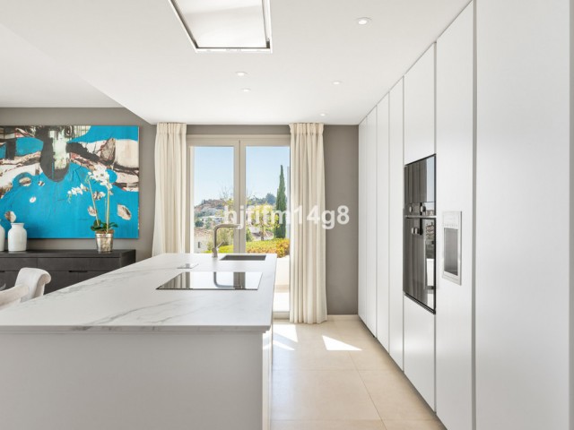 3 Schlafzimmer Apartment in Nueva Andalucía