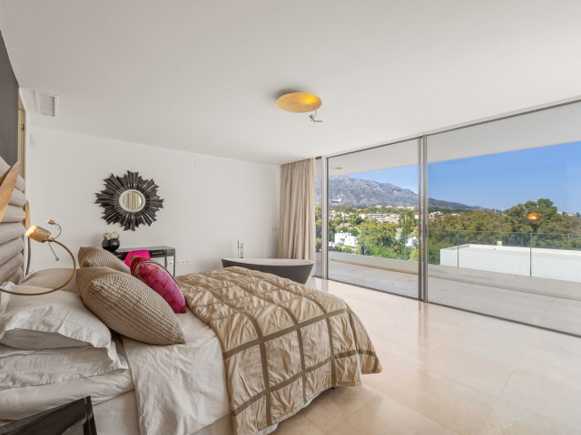 7 Schlafzimmer Villa in Nueva Andalucía