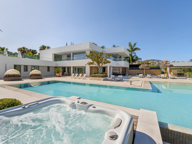 7 Schlafzimmer Villa in Nueva Andalucía