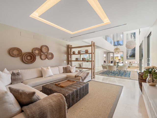 7 Schlafzimmer Villa in Nueva Andalucía