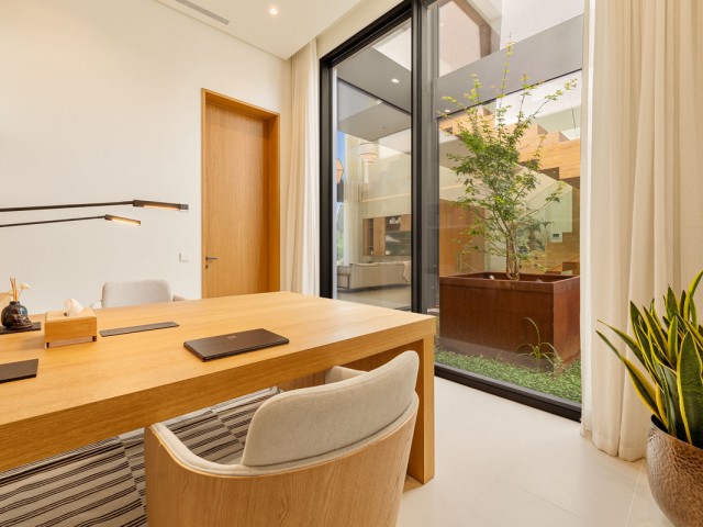 6 Makuuhuoneen Huvila Guadalmina Alta