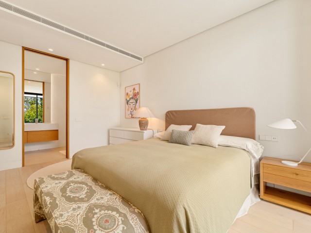 6 Makuuhuoneen Huvila Guadalmina Alta