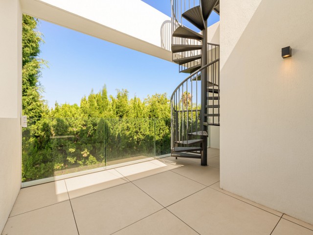 6 Makuuhuoneen Huvila Guadalmina Alta