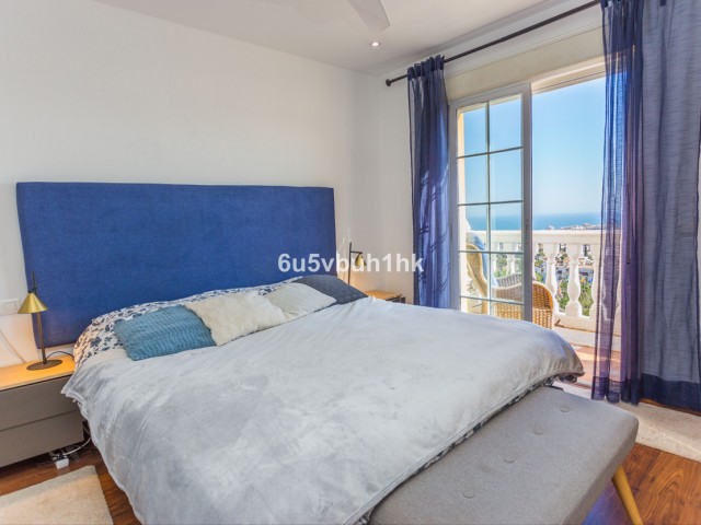 4 Bedrooms Townhouse in Benalmadena