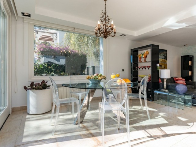 Huvila, Calahonda, R4652110