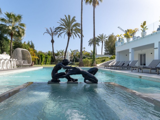 Huvila, Atalaya, R5032111