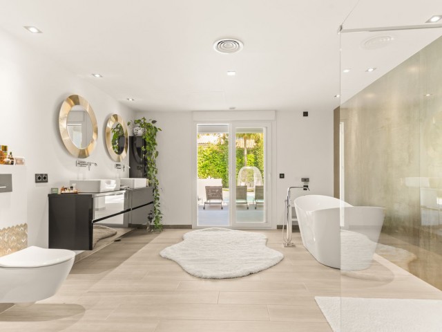 6 Makuuhuoneen Huvila Atalaya