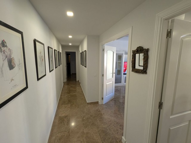 2 Bedrooms Apartment in San Pedro de Alcántara