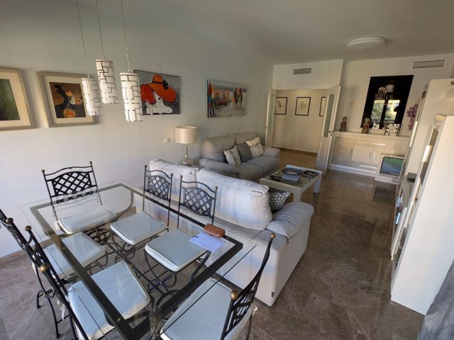 2 Bedrooms Apartment in San Pedro de Alcántara