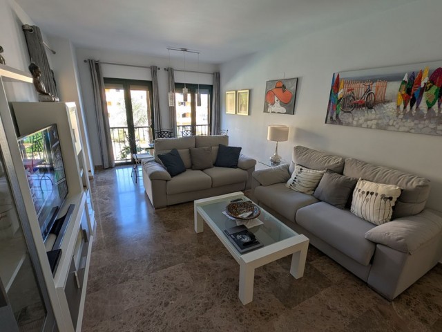 2 Bedrooms Apartment in San Pedro de Alcántara