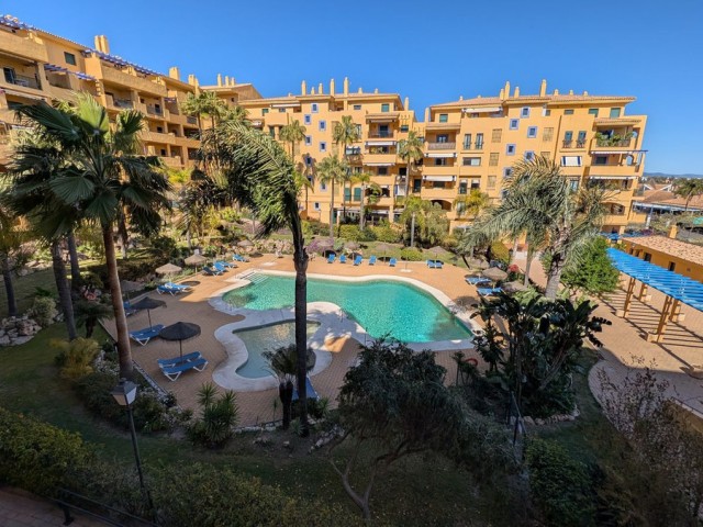 2 Bedrooms Apartment in San Pedro de Alcántara