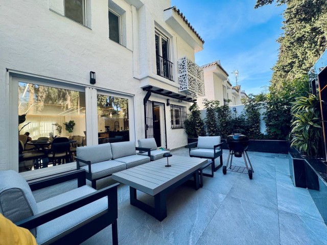 3 Bedrooms Townhouse in Marbella