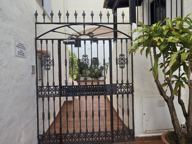 3 Bedrooms Apartment in Puerto Banús