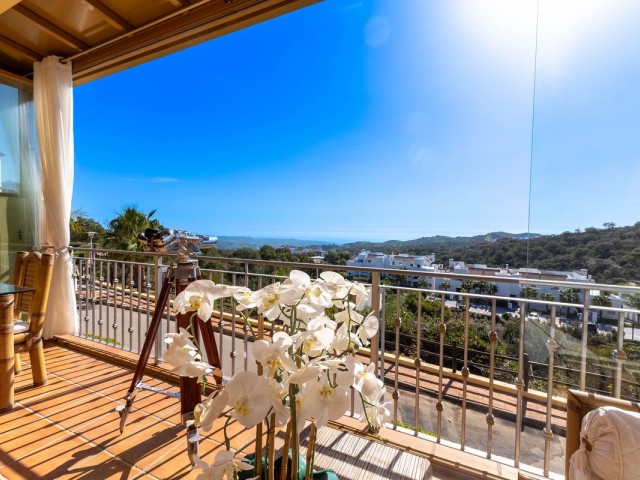 4 Bedrooms Apartment in La Mairena