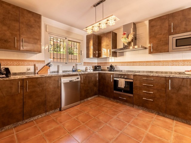 4 Bedrooms Apartment in La Mairena