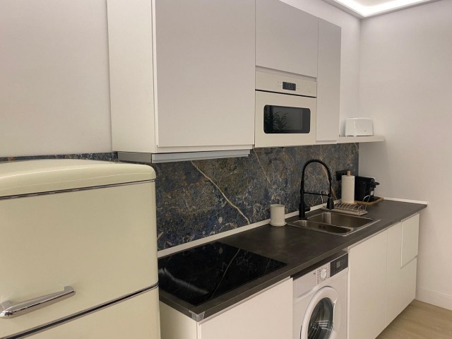 4 Bedrooms Apartment in Puerto Banús