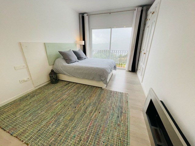 3 Bedrooms Townhouse in Istán