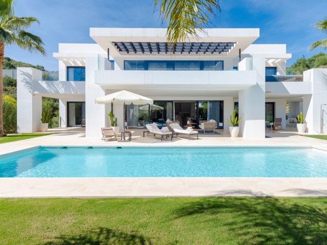 6 Bedrooms Villa in Nueva Andalucía