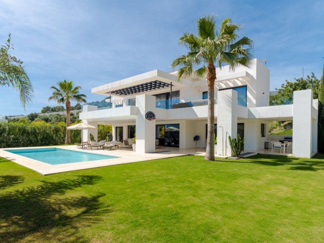 6 Bedrooms Villa in Nueva Andalucía
