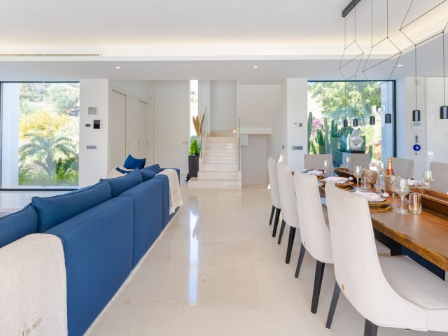 6 Bedrooms Villa in Nueva Andalucía