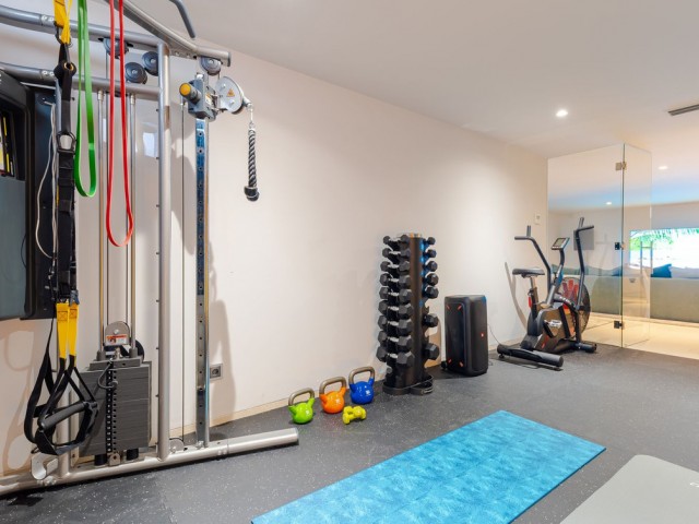 6 Bedrooms Villa in Nueva Andalucía