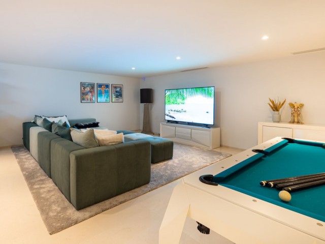 6 Bedrooms Villa in Nueva Andalucía