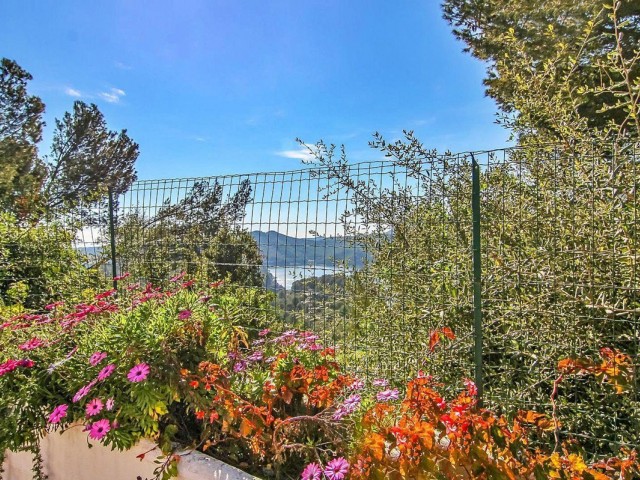 3 Bedrooms Apartment in Istán