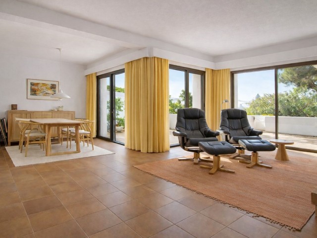 3 Bedrooms Apartment in Istán