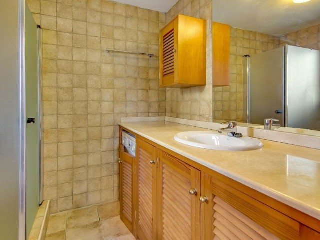 3 Bedrooms Apartment in Istán