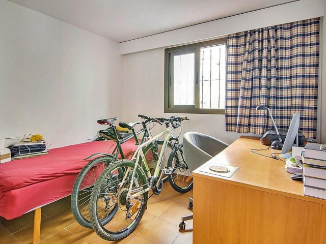 3 Bedrooms Apartment in Istán