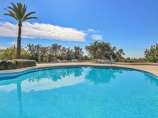 3 Bedrooms Apartment in Istán